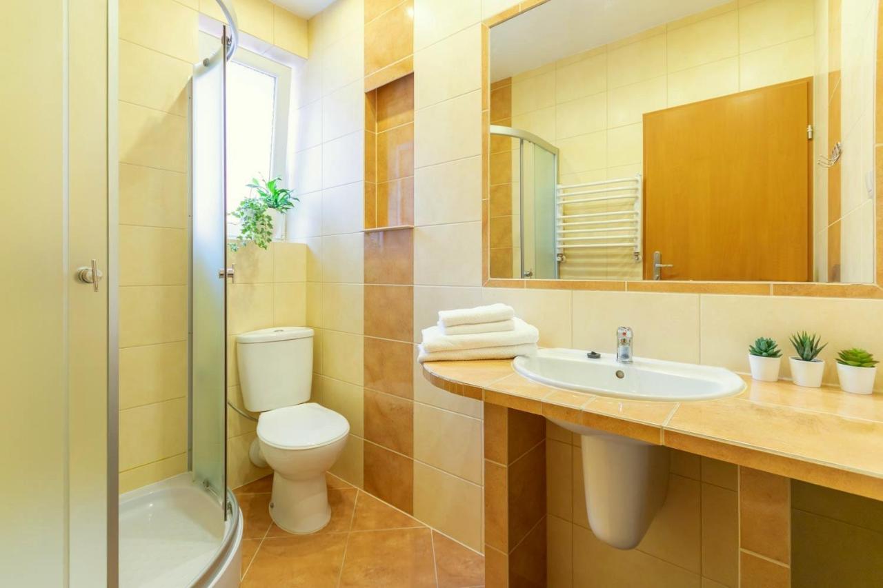 Triple Room,736317619:JPEG