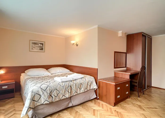 Tadeusz I Apartamenty W DarłówkuPensjonat